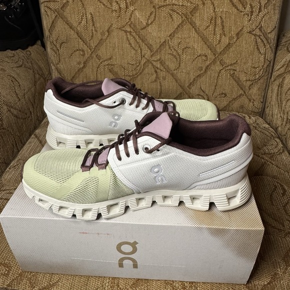 On Cloud 5 Women's Road Running Shoes Size 8.5 Ice Haze White/Green/Pink - Picture 3 of 9